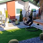 Orion Guest Casais Lousada