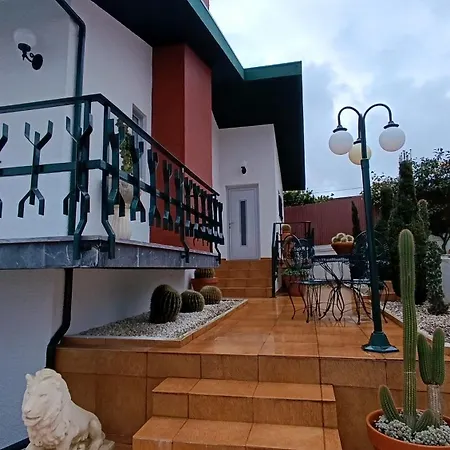 Orion Guest Casais Villa *