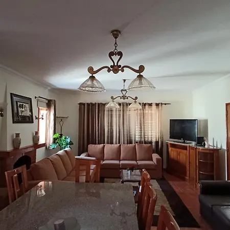 Orion Guest Casais Lousada