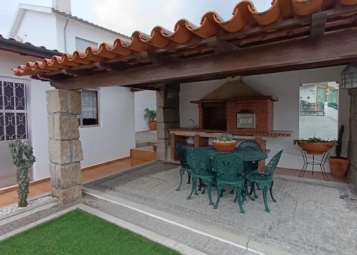 Orion Guest Casais Villa