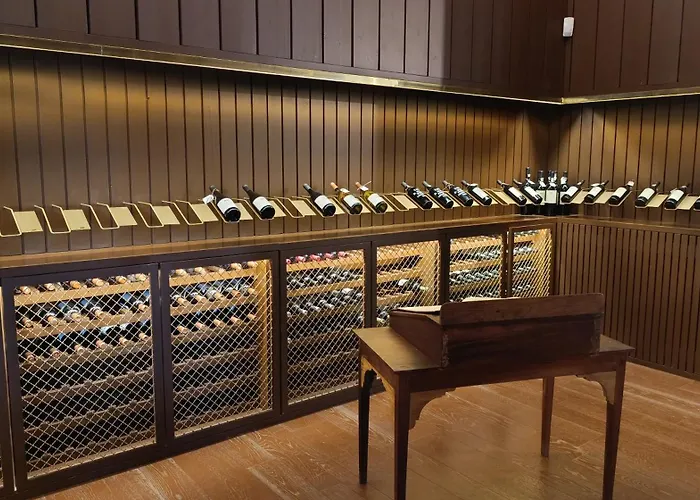 Orion Guest Casais *