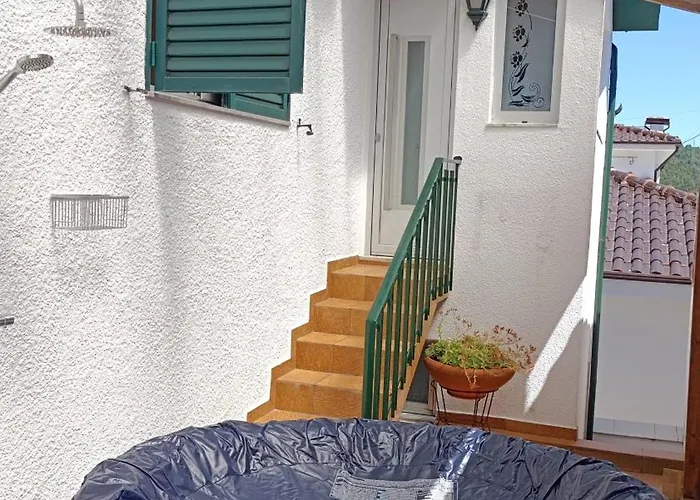 Orion Guest Casais Villa