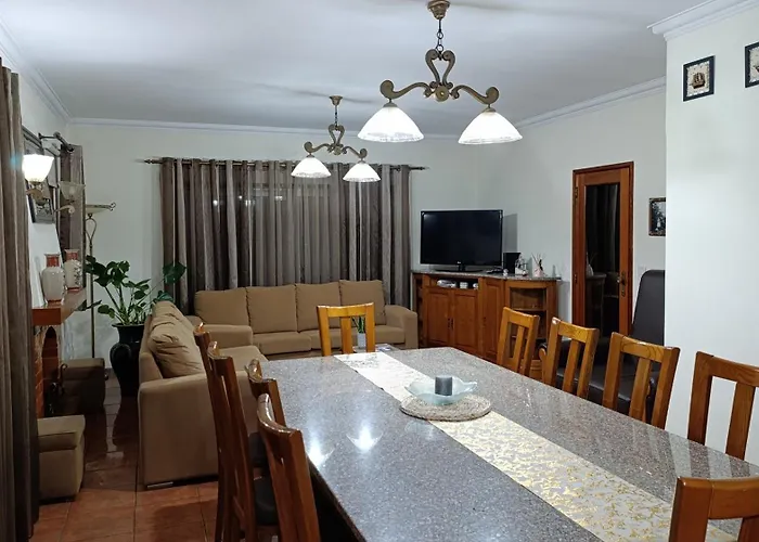 Orion Guest Casais *